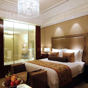 Royal Zimmer mit Kingsize-Bett